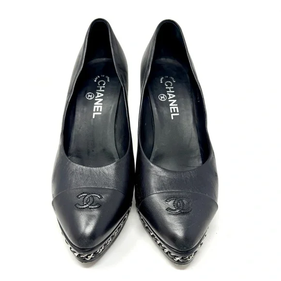 CHANEL Cap Toe Interlocking CC Chain-Trim Platform Pumps - Black Leather size 40 - Picture 10 of 16